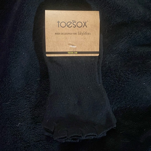TOESOX - Picture 1 of 2
